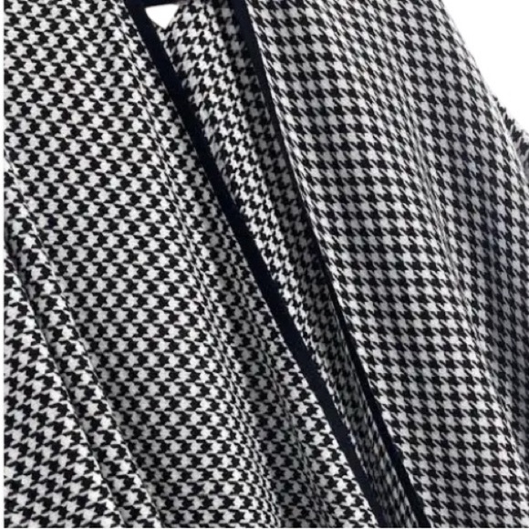 NWT Ann Taylor Scarf/Shawl/Wrap Houndstooth - One Size - Picture 1 of 9